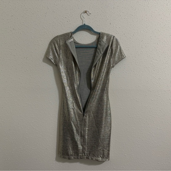 Alice + Olivia Delora Metallic Mini Dress Size 2 - Picture 8 of 8